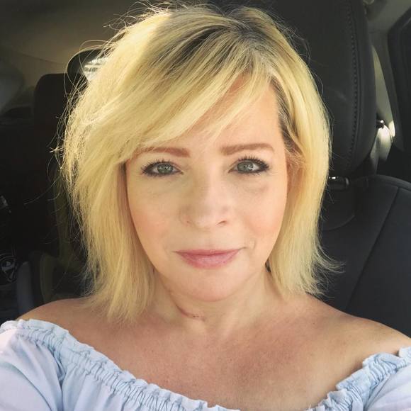 Meet your Posher, Ginette - Picture 1 of 1